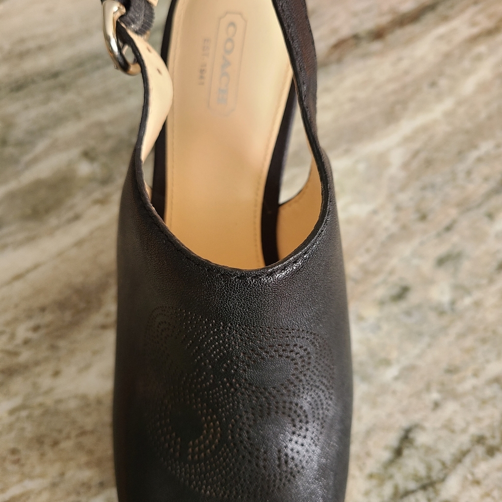Platform sandals - Picture 2 of 2